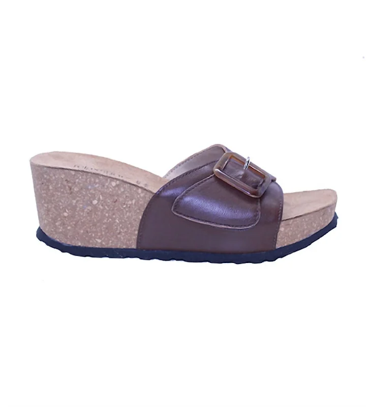 Women's Babe Sandals In Chocolate